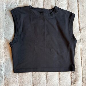 Vuori Reina Crop Top, Black, Size Small